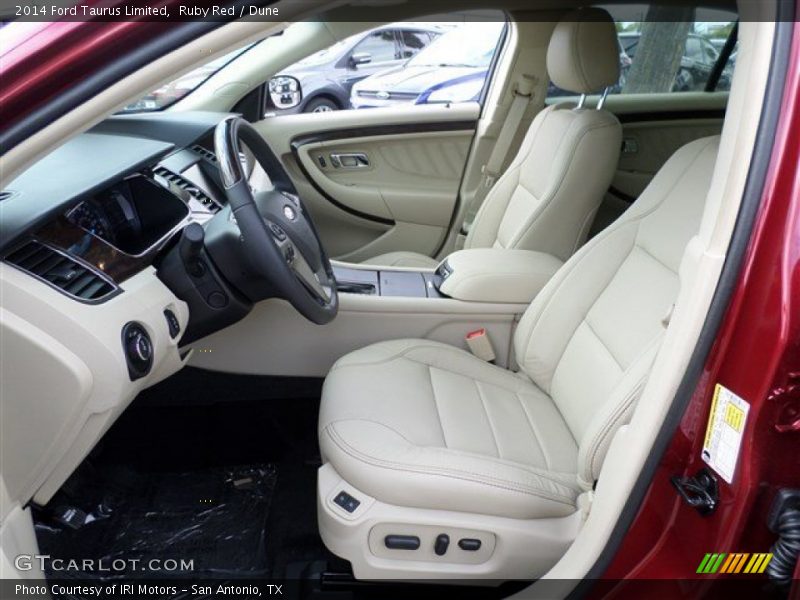 Front Seat of 2014 Taurus Limited