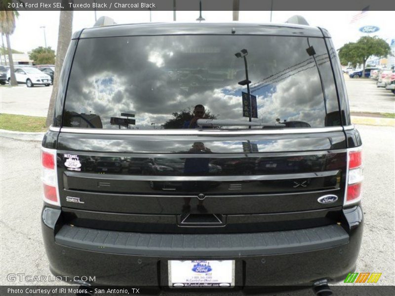Tuxedo Black / Charcoal Black 2014 Ford Flex SEL