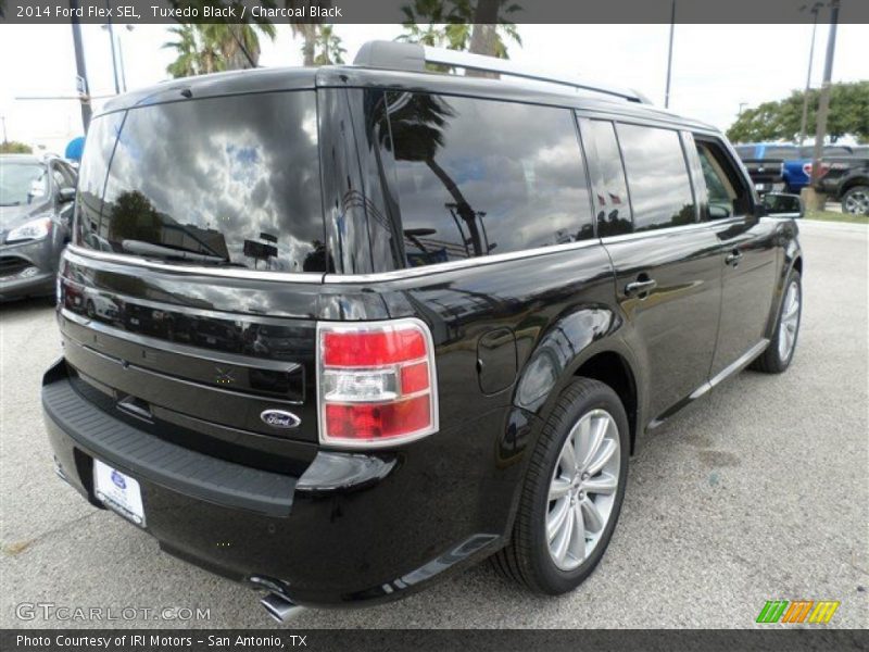 Tuxedo Black / Charcoal Black 2014 Ford Flex SEL