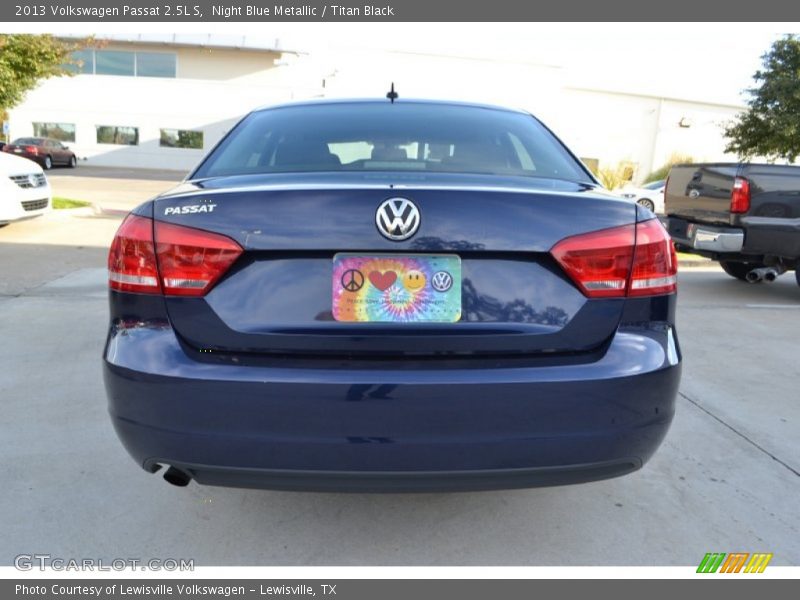 Night Blue Metallic / Titan Black 2013 Volkswagen Passat 2.5L S