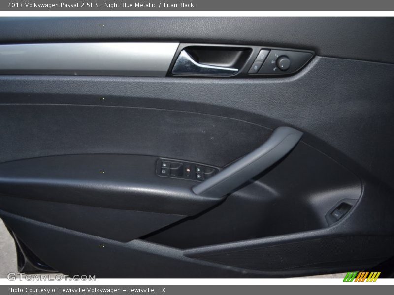 Night Blue Metallic / Titan Black 2013 Volkswagen Passat 2.5L S
