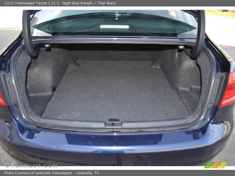 Night Blue Metallic / Titan Black 2013 Volkswagen Passat 2.5L S