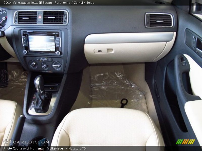 Pure White / Cornsilk Beige 2014 Volkswagen Jetta SE Sedan