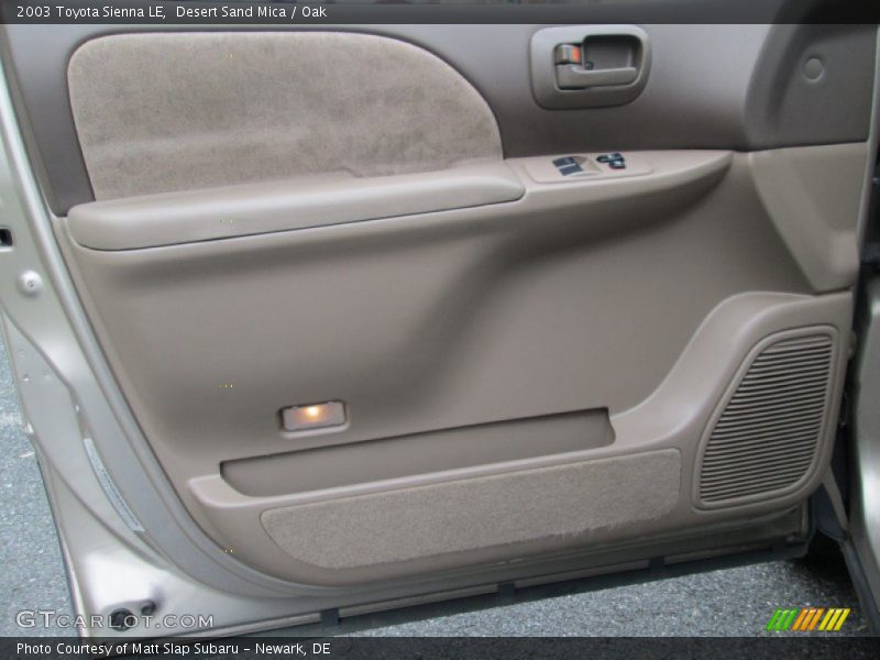 Desert Sand Mica / Oak 2003 Toyota Sienna LE