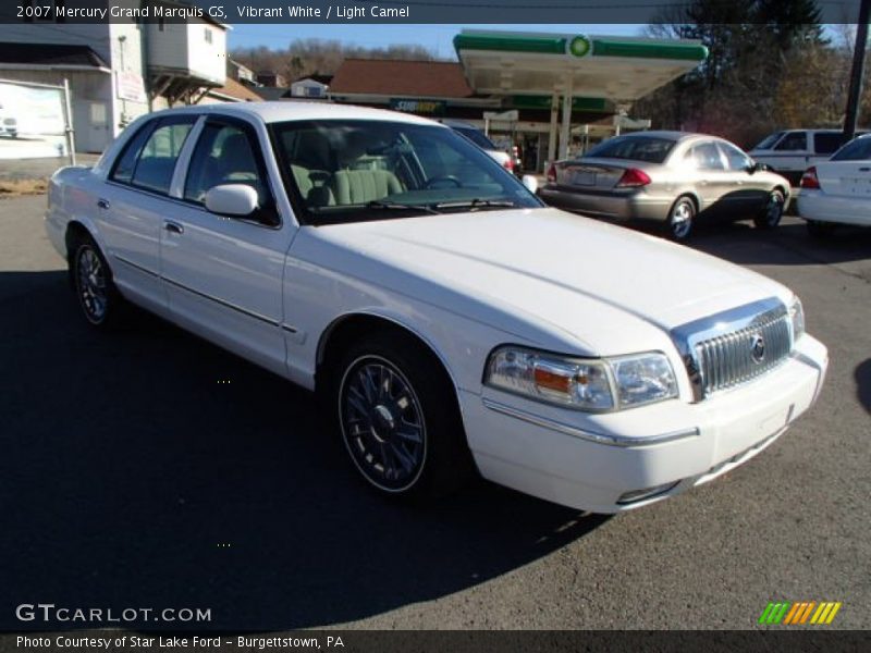 Vibrant White / Light Camel 2007 Mercury Grand Marquis GS