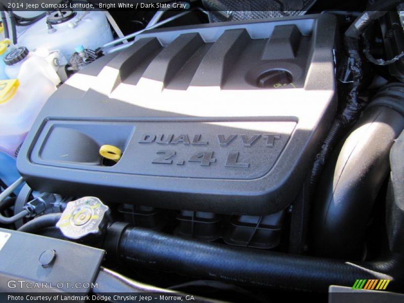 Bright White / Dark Slate Gray 2014 Jeep Compass Latitude