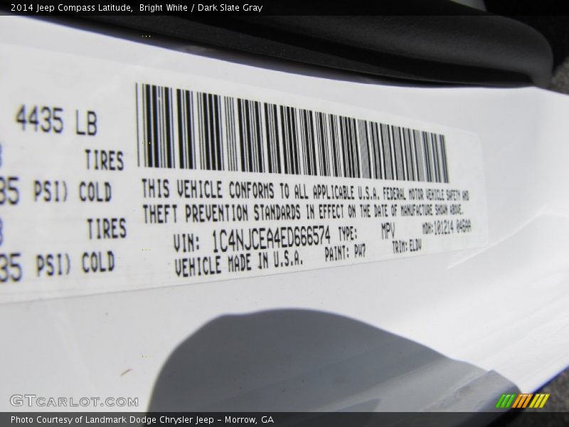 Bright White / Dark Slate Gray 2014 Jeep Compass Latitude