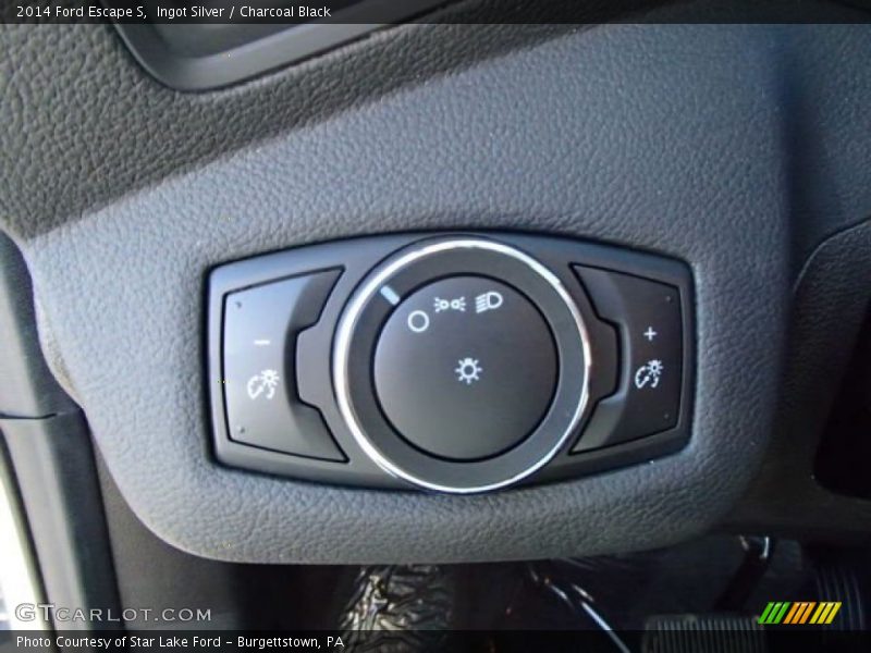 Ingot Silver / Charcoal Black 2014 Ford Escape S