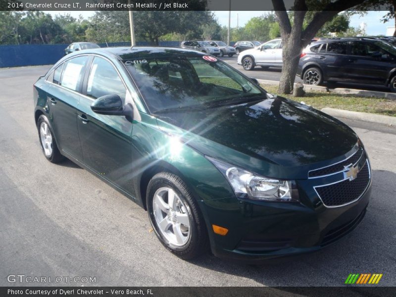 Front 3/4 View of 2014 Cruze LT