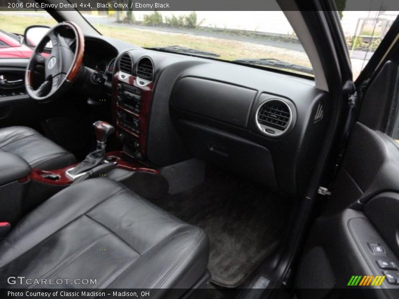 Black Onyx / Ebony Black 2006 GMC Envoy Denali 4x4