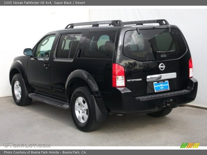 Super Black / Desert 2005 Nissan Pathfinder XE 4x4