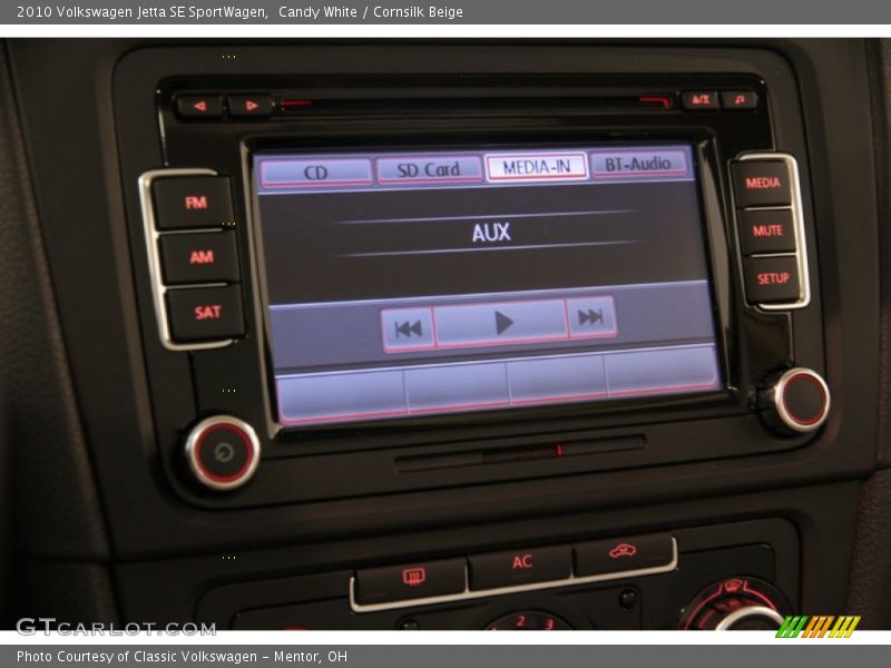 Candy White / Cornsilk Beige 2010 Volkswagen Jetta SE SportWagen