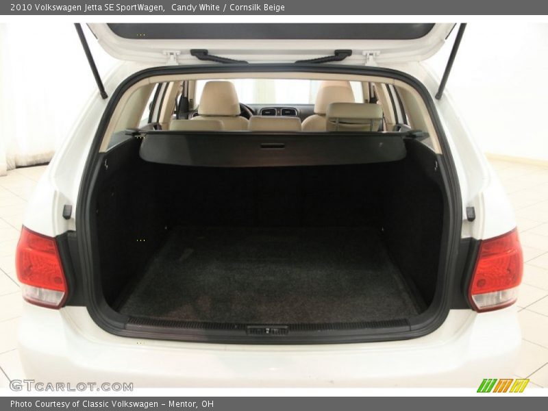 Candy White / Cornsilk Beige 2010 Volkswagen Jetta SE SportWagen