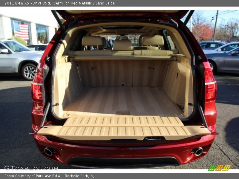  2011 X5 xDrive 35d Trunk