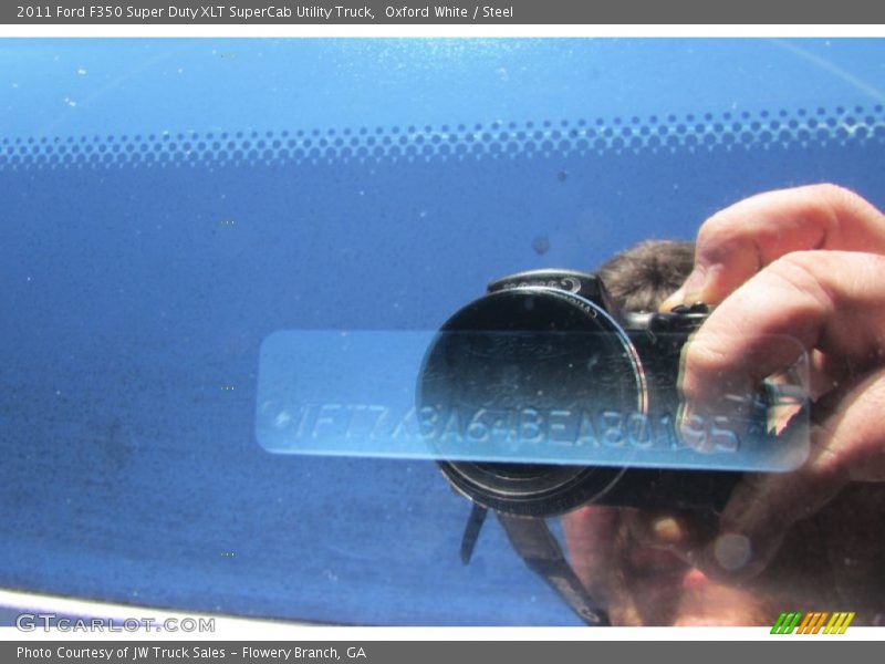 Oxford White / Steel 2011 Ford F350 Super Duty XLT SuperCab Utility Truck