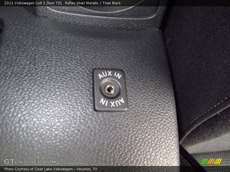 Reflex Silver Metallic / Titan Black 2011 Volkswagen Golf 2 Door TDI