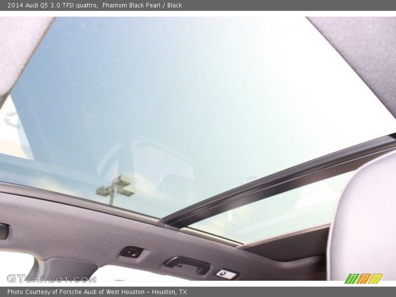 Sunroof of 2014 Q5 3.0 TFSI quattro