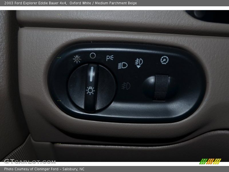Oxford White / Medium Parchment Beige 2003 Ford Explorer Eddie Bauer 4x4