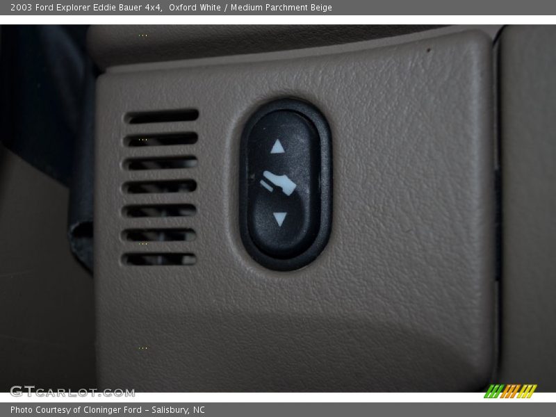 Oxford White / Medium Parchment Beige 2003 Ford Explorer Eddie Bauer 4x4