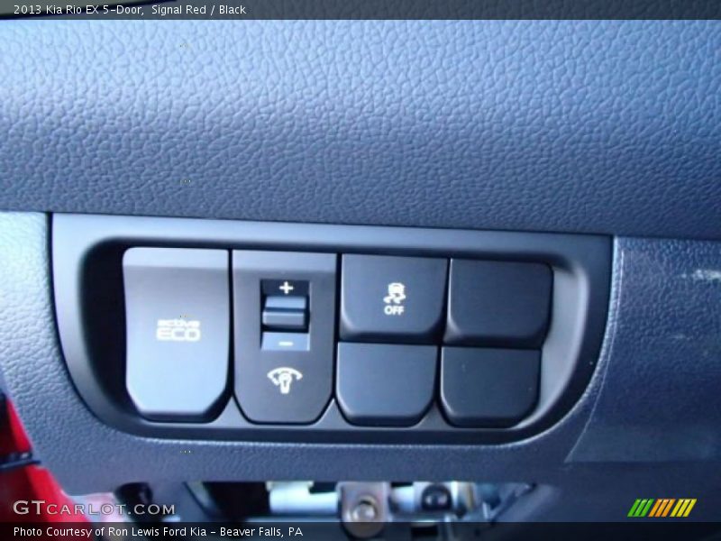 Signal Red / Black 2013 Kia Rio EX 5-Door