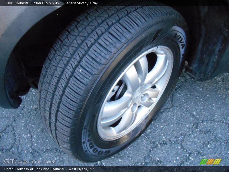 Sahara Silver / Gray 2006 Hyundai Tucson GLS V6 4x4