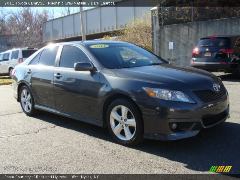 Magnetic Gray Metallic / Dark Charcoal 2011 Toyota Camry SE