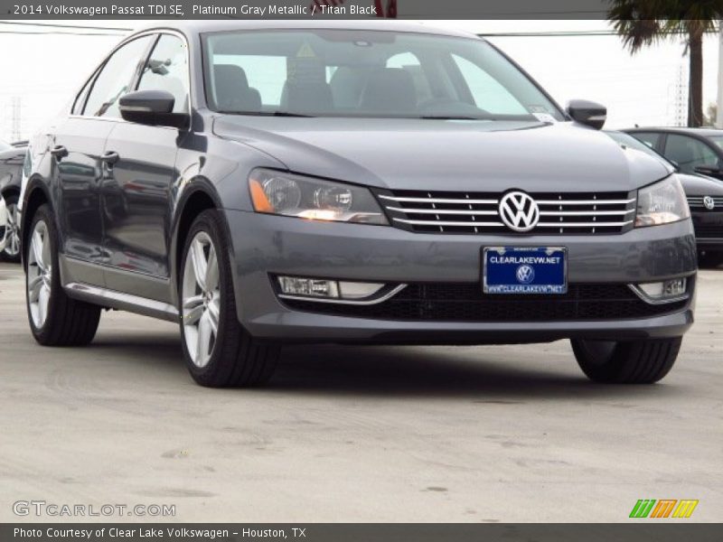 Platinum Gray Metallic / Titan Black 2014 Volkswagen Passat TDI SE
