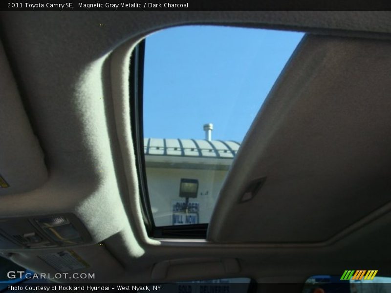 Magnetic Gray Metallic / Dark Charcoal 2011 Toyota Camry SE