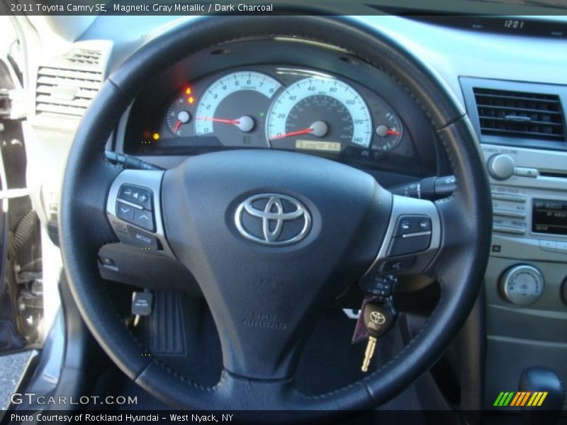 Magnetic Gray Metallic / Dark Charcoal 2011 Toyota Camry SE