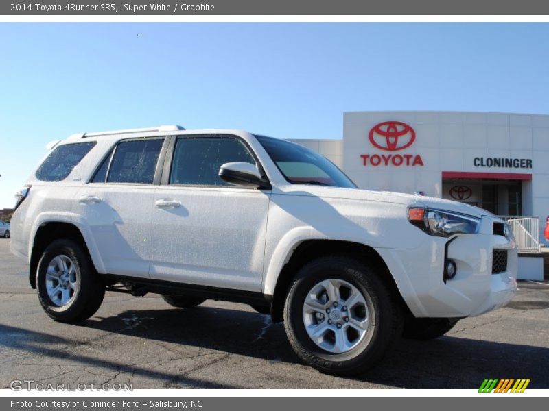 Super White / Graphite 2014 Toyota 4Runner SR5