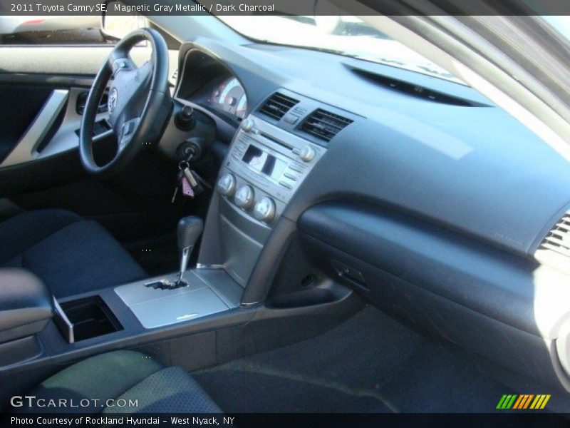 Magnetic Gray Metallic / Dark Charcoal 2011 Toyota Camry SE