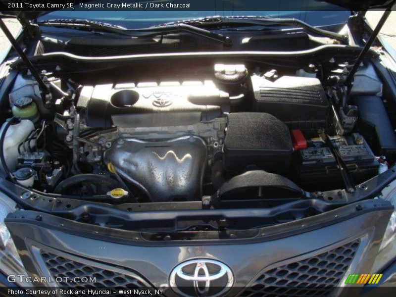 Magnetic Gray Metallic / Dark Charcoal 2011 Toyota Camry SE