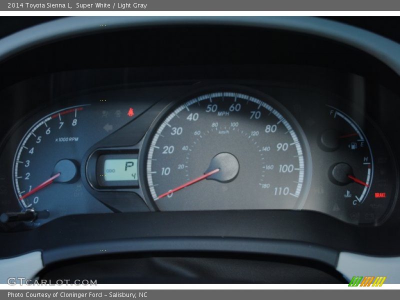 Super White / Light Gray 2014 Toyota Sienna L