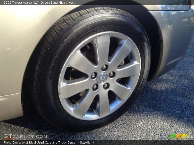 Desert Sand Mica / Ivory 2006 Toyota Avalon XLS