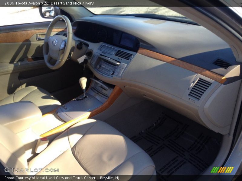 Desert Sand Mica / Ivory 2006 Toyota Avalon XLS