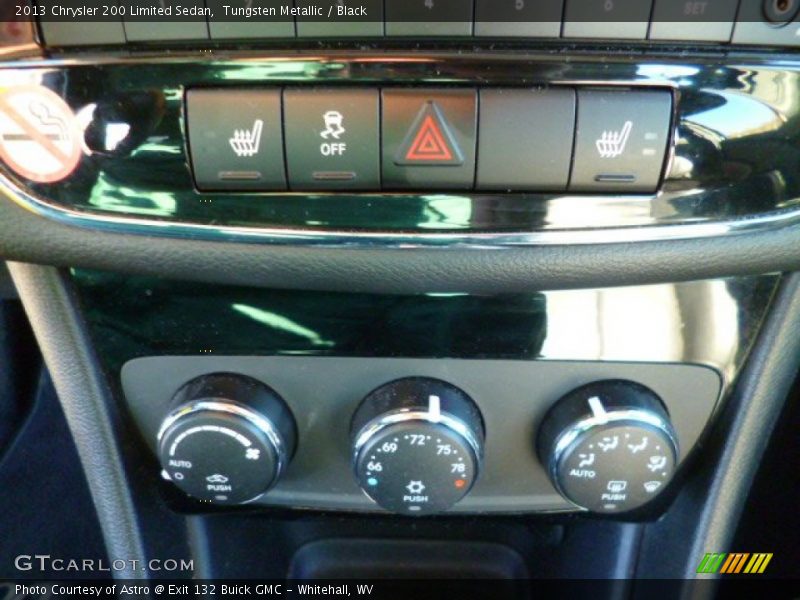 Tungsten Metallic / Black 2013 Chrysler 200 Limited Sedan