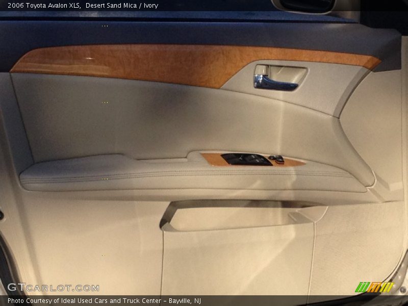 Desert Sand Mica / Ivory 2006 Toyota Avalon XLS