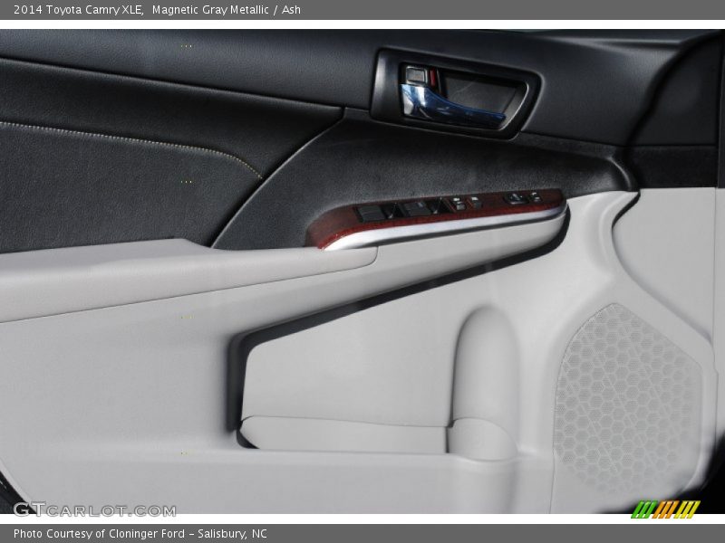 Magnetic Gray Metallic / Ash 2014 Toyota Camry XLE