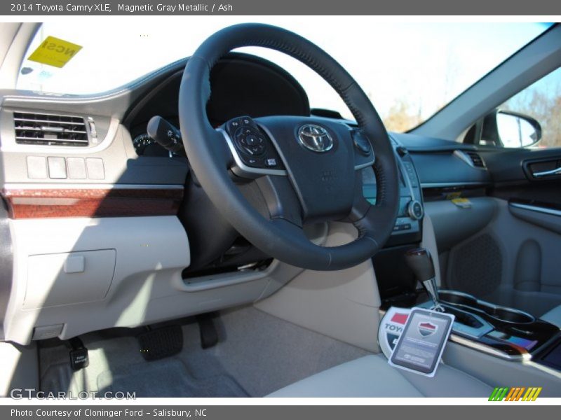 Magnetic Gray Metallic / Ash 2014 Toyota Camry XLE