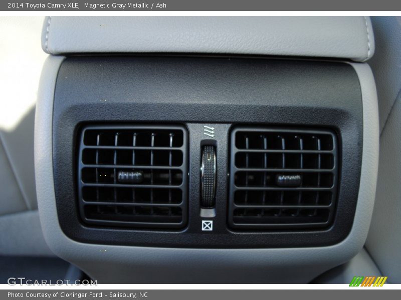 Magnetic Gray Metallic / Ash 2014 Toyota Camry XLE