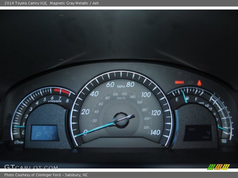 Magnetic Gray Metallic / Ash 2014 Toyota Camry XLE