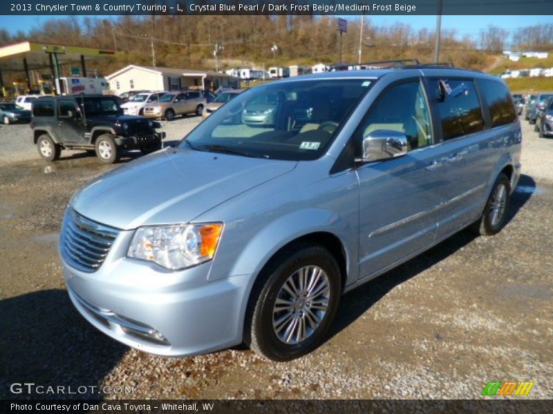 Front 3/4 View of 2013 Town & Country Touring - L