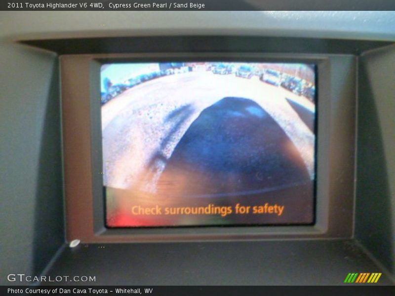 Cypress Green Pearl / Sand Beige 2011 Toyota Highlander V6 4WD