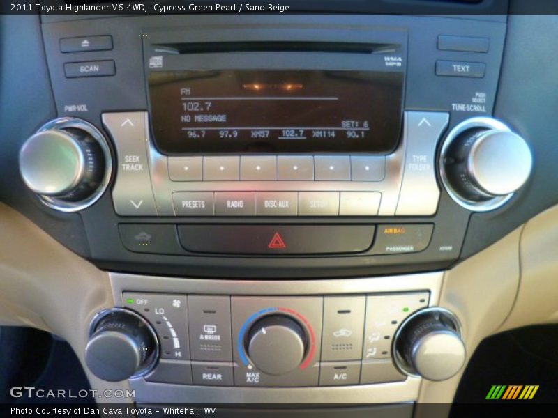 Cypress Green Pearl / Sand Beige 2011 Toyota Highlander V6 4WD