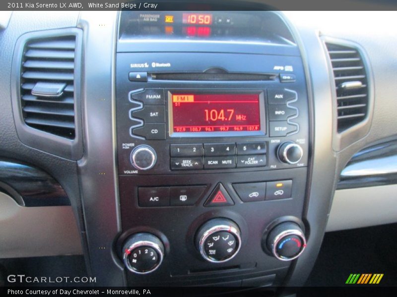 White Sand Beige / Gray 2011 Kia Sorento LX AWD