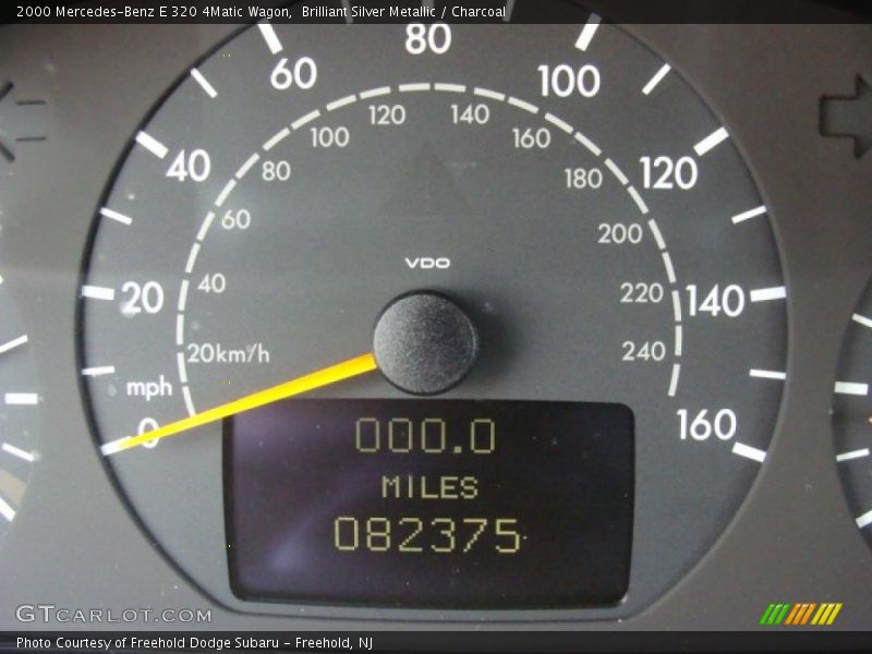 Brilliant Silver Metallic / Charcoal 2000 Mercedes-Benz E 320 4Matic Wagon