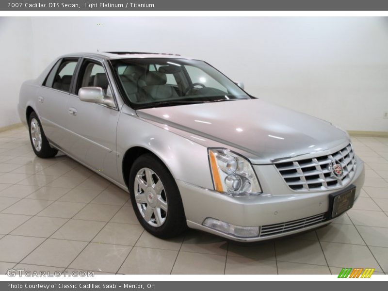 Light Platinum / Titanium 2007 Cadillac DTS Sedan