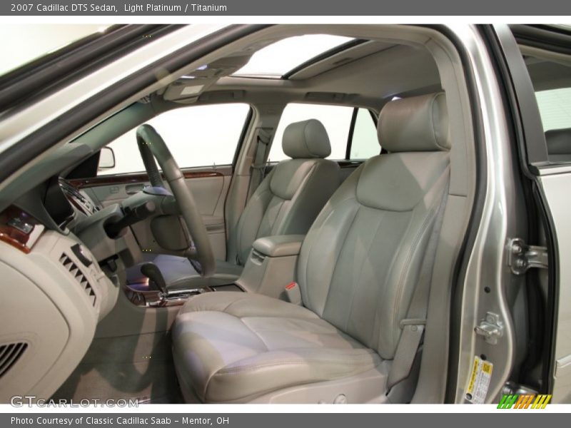 Light Platinum / Titanium 2007 Cadillac DTS Sedan