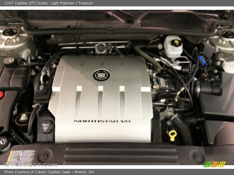 Light Platinum / Titanium 2007 Cadillac DTS Sedan