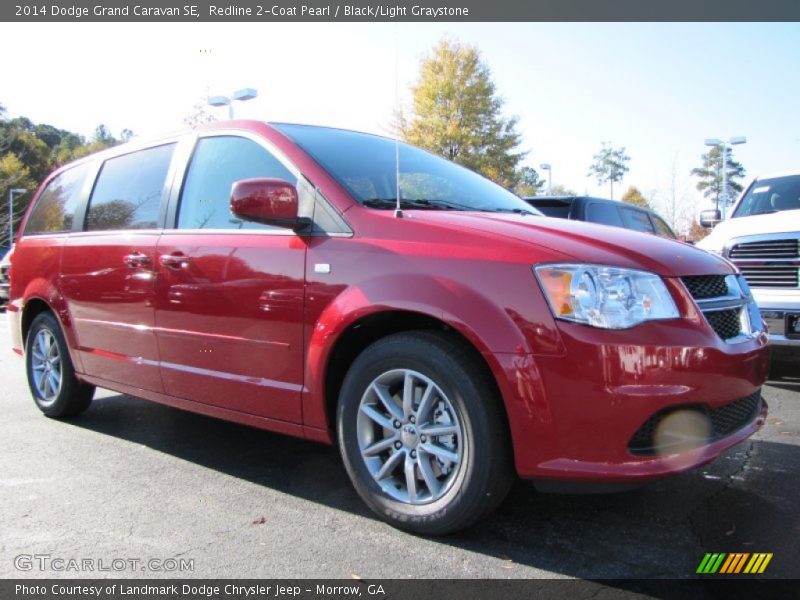 Redline 2-Coat Pearl / Black/Light Graystone 2014 Dodge Grand Caravan SE